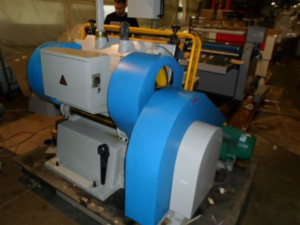 Тигельный пресс серии ZHHJ 920B для высечки и биговки усиленной конструкции