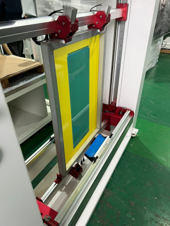 Автоматическая машина для нанесения эмульсии CAD-1313