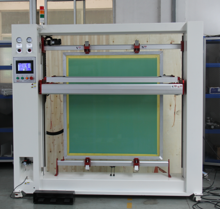 Автоматическая машина для нанесения эмульсии CAD-1313