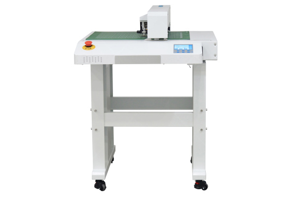 Планшетный режущий плоттер SAGA FC320480