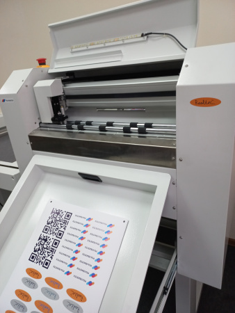 Автоматический режущий плоттер SAGA SG-ASC1907A